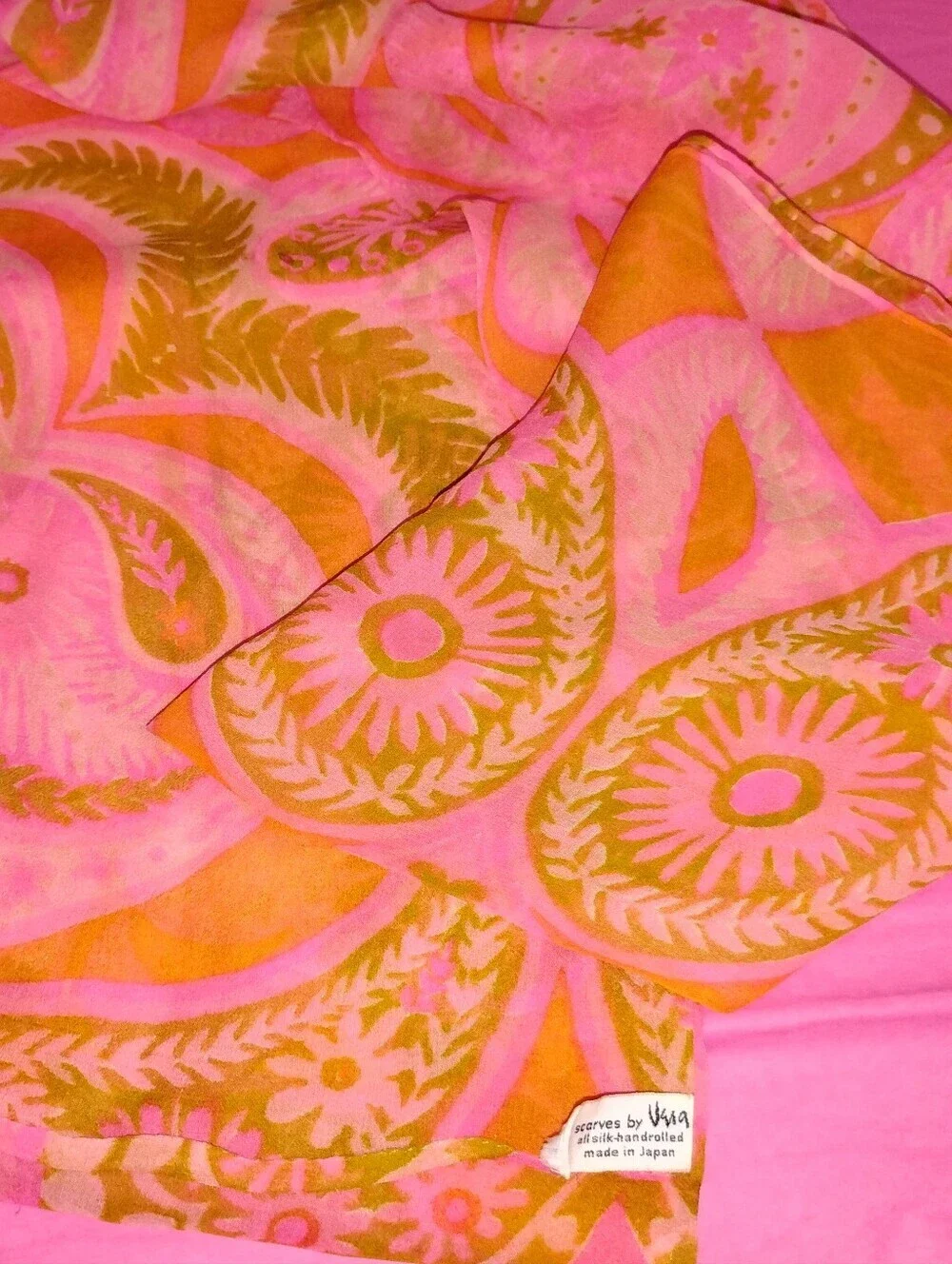 VINTAGE VERA SILK PAISLEY SCARF